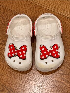 CROCS Disney Minnie Mouse White Kids' Clogs, Red Polka Dot Bow Sz 7C